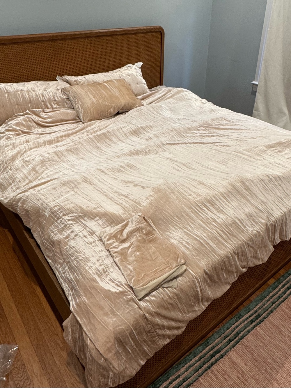West elm KING velvet crinkle duvet and shams